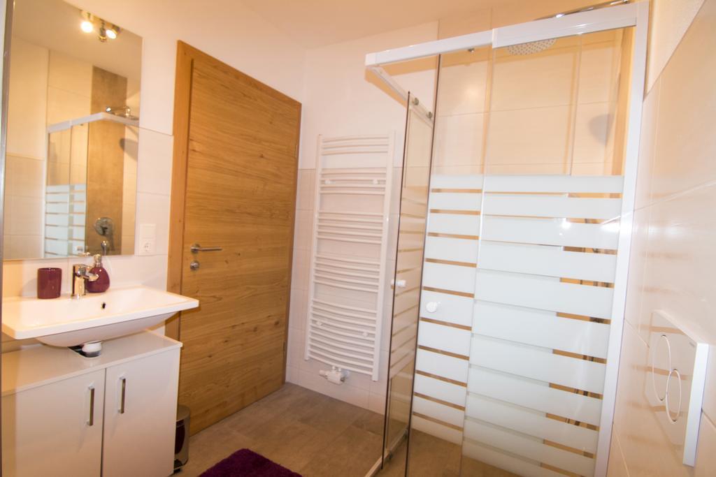 Apartment Klein & Fein Schlitters Eksteriør billede